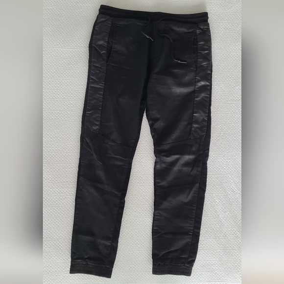 ✨️Any 3 for $15✨️ Buffalo Men's Large Black Joggers - Picture 2 of 12